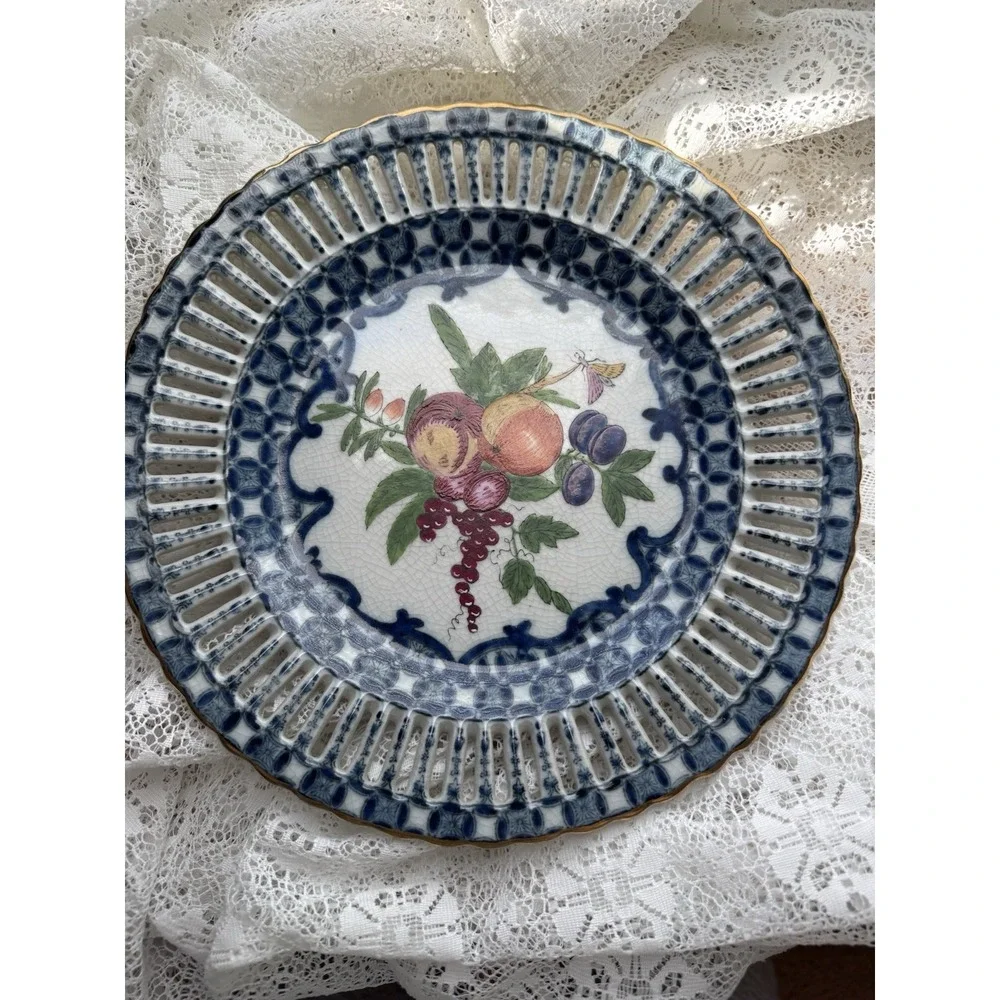 1890s United Wilson Fruit - Blue & White Porcelain Plate Wall Hanging Antique‎